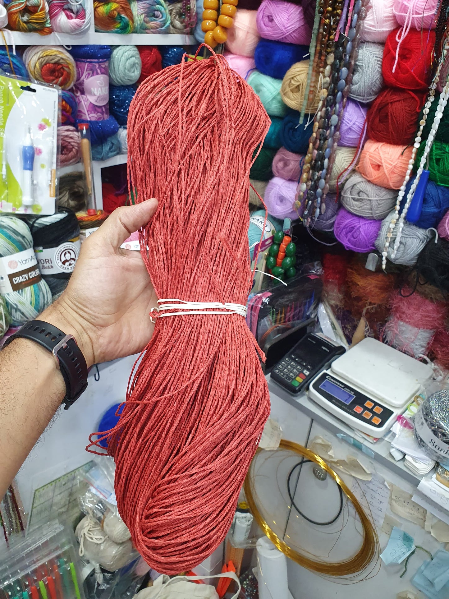 Papier raphia 180dh/kg (vendu en paquets de 250g à 450g) contactez WhatsApp pour commander :+212662365716