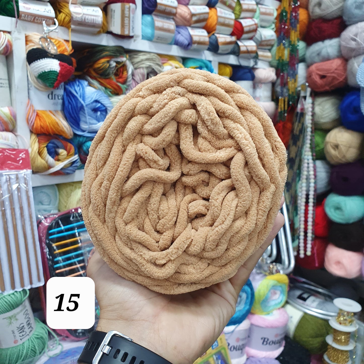 خيوط شينيل سميكة