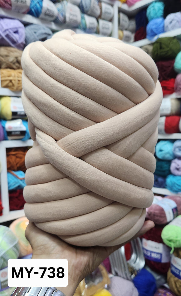 Marshmellow yarn