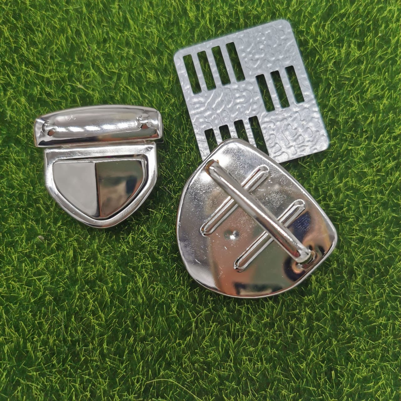 Silver Metal Bag Tuck Lock - 0
