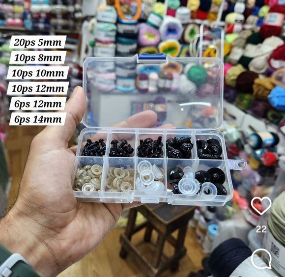 Doll eyes in various sizes